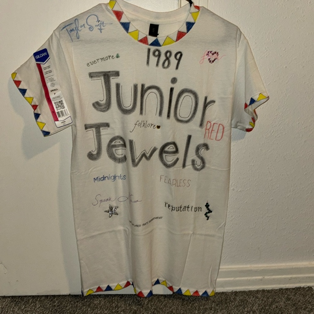 ADULT Junior Jewels you belong with me t-shirt from Fearless Taylor Swift